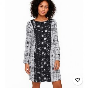 NWT VILA Abstract Print Midi Dress Black White Long Sleeves Shift Size M